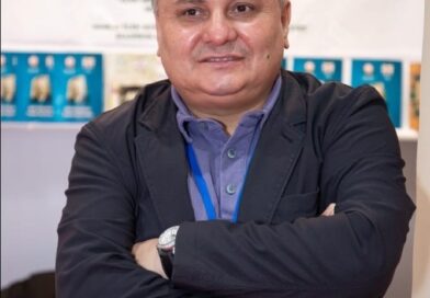 “14 fevral romantik hisslərdən daha çox istehlak davranışının ritualına çevrilib” YYSİB sədri, ictimai xadim Aydın Xan Əbilov və ekspert rəyi “14 fevral romantik hisslərdən daha çox istehlak davranışının ritualına çevrilib” YYSİB sədri, ictimai xadim Aydın Xan Əbilov və ekspert rəyi