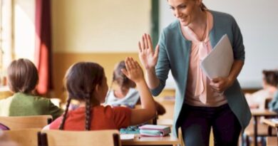 Azərbaycanda orta məktəblərdə şagird sayı yarım milyon azalacaq – Müəllimləri nə gözləyir?