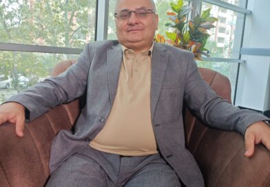 “Müəllimlik insanı həyata və gələcəyə hazırlayan məsuliyyətli missiyadır” – YYSİB sədri, ictimai və mədəniyyət xadimi, yazıçı-kulturoloq Aydin Xan Əbilovdan maraqlı təbrik.